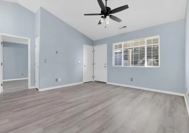 Listing Photo 4 - Condo for sale in building located at 47 Northpointe Ln, Newark, OH 43055