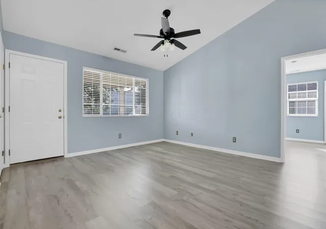 Listing Photo 5 - Condo for sale in building located at 47 Northpointe Ln, Newark, OH 43055
