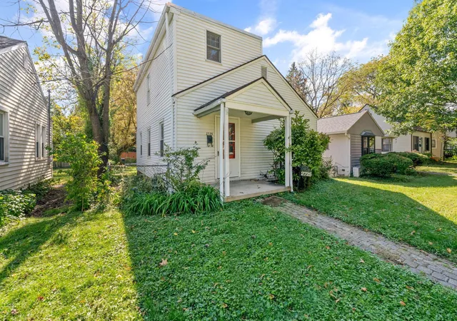 Photo 3 of Single family home for sale at 2725 Allegheny Ave, Columbus, OH 43209 | MLS# 226039131 | Listing updated on 2026-10-29