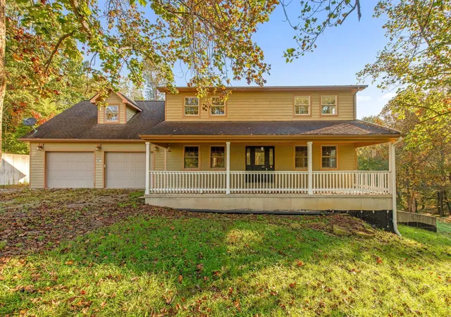 Photo 1 of Single family home for sale at 360 Savilla Dr, Waverly, OH 45690 | MLS# 226039132 | Listing updated on 2026-10-21