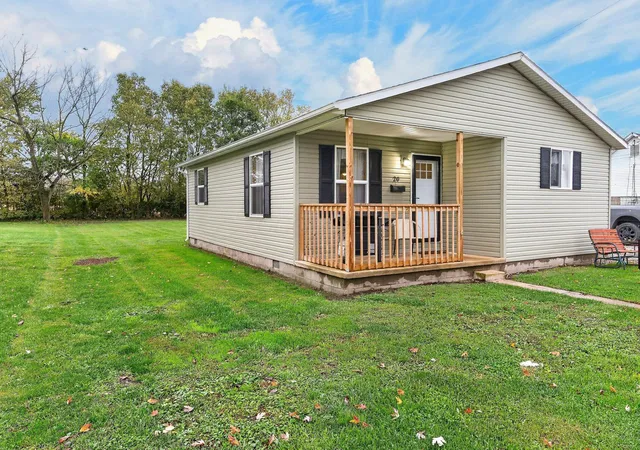 Photo 3 of Single family home for sale at 20 Vine St, Jeffersonville, OH 43128 | MLS# 226039140 | Listing updated on 2026-10-20