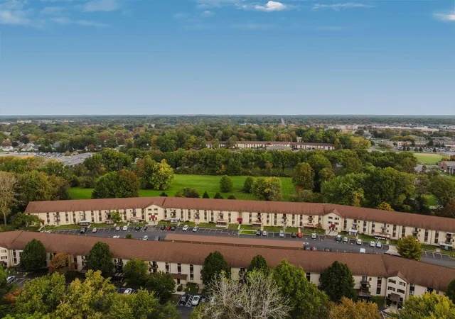 Photo 1 of Condo for sale at 3967 Karl Rd #225, Columbus, OH 43224 | MLS# 226039149 | Listing updated on 2026-10-16