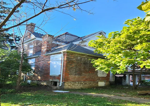 Photo 3 of Single family home for sale at 86 Wilson Ave, Columbus, OH 43205 | MLS# 226039163 | Listing updated on 2026-10-14