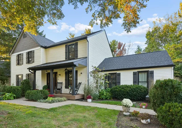 Photo 3 of Single family home for sale at 4476 Shire Ml Rd, Hilliard, OH 43026 | MLS# 226039143 | Listing updated on 2026-10-30