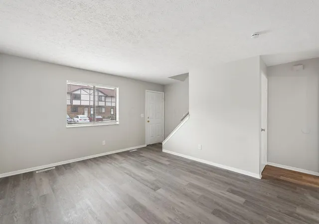 Photo 3 of Condo for sale at 3111 Highcliff Ct, Columbus, OH 43231 | MLS# 226039443 | Listing updated on 2026-10-19