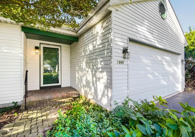 Photo 3 of Single family home for sale at 1999 Charmingfare St, Columbus, OH 43228 | MLS# 226039169 | Listing updated on 2026-10-30