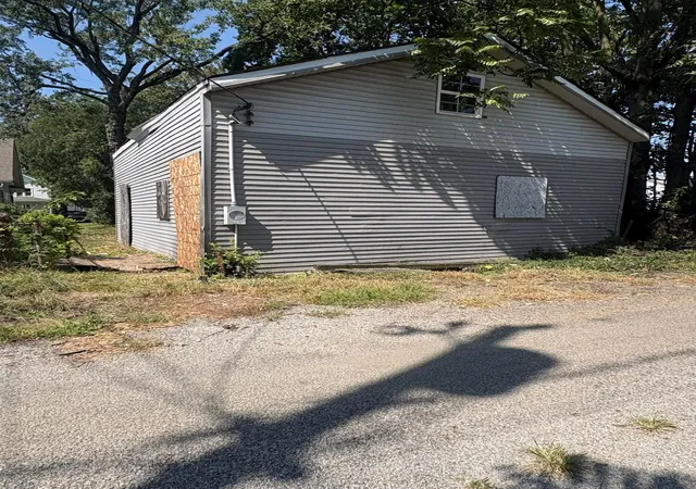 Photo 1 of Single family home for sale at 462 N Champion Ave, Columbus, OH 43203 | MLS# 226039762 | Listing updated on 2026-10-21
