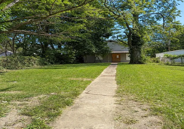 Photo 4 of Single family home for sale at 462 N Champion Ave, Columbus, OH 43203 | MLS# 226039762 | Listing updated on 2026-10-21