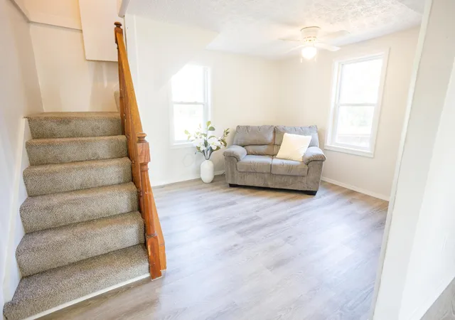 Photo 4 of Single family home for sale at 1 Vine St, Jeffersonville, OH 43128 | MLS# 226039175 | Listing updated on 2026-10-22