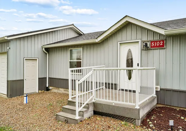 Photo 4 of Single family home for sale at 5102 Fairfield Beach Rd NE, Thornville, OH 43076 | MLS# 226039639 | Listing updated on 2026-10-23