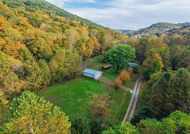 Photo 1 of Single family home for sale at 2449 Hickson Run Rd, Chillicothe, OH 45601 | MLS# 226039370 | Listing updated on 2026-10-16