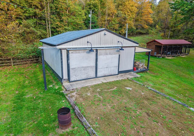 Photo 3 of Single family home for sale at 2449 Hickson Run Rd, Chillicothe, OH 45601 | MLS# 226039370 | Listing updated on 2026-10-16