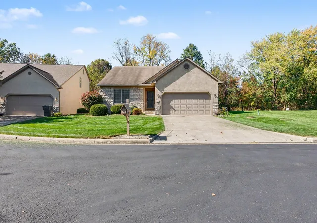 Listing Photo 2 - Condo for sale in building located at 2581 Pisces Ct, Dublin, OH 43016