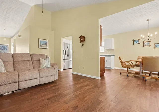 Listing Photo 5 - Condo for sale in building located at 2581 Pisces Ct, Dublin, OH 43016