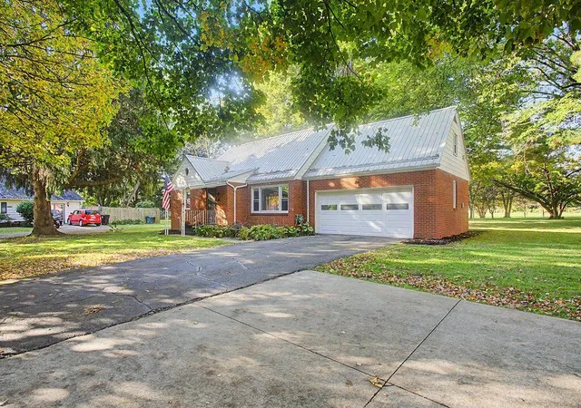 Photo 1 of Single family home for sale at 83 Mount Vernon Ave, Fredericktown, OH 43019 | MLS# 226039219 | Listing updated on 2026-10-21