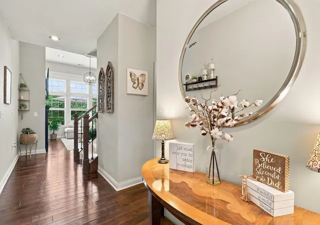 Listing Photo 4 - Condo for sale in building located at 6293 Albany Bend Dr, Westerville, OH 43081 - Unit #6293