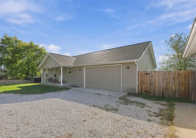 Photo 4 of Single family home for sale at 345 W High St, Amanda, OH 43102 | MLS# 226039267 | Listing updated on 2026-10-29