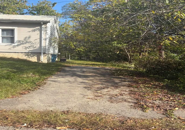 Photo 2 of Sale Pending at 270 Bigelow St, Hillsboro, OH 45133 | MLS# 226039239 | Listing updated on 2026-10-21