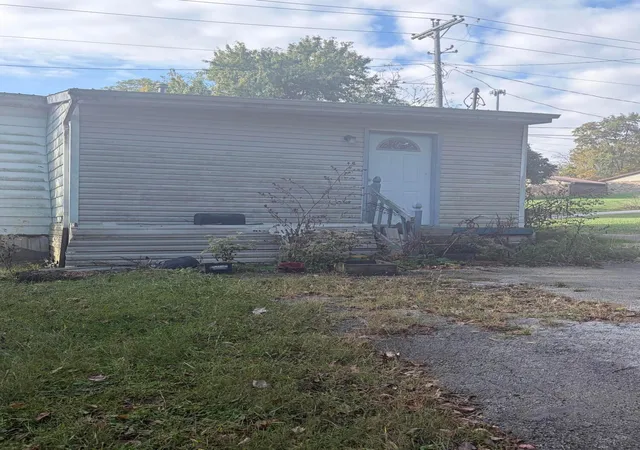 Photo 4 of Sale Pending at 270 Bigelow St, Hillsboro, OH 45133 | MLS# 226039239 | Listing updated on 2026-10-21
