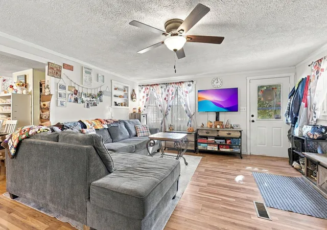 Photo 3 of Single family home for sale at 6875 Logan Thornville Rd NE, Rushville, OH 43150 | MLS# 226039501 | Listing updated on 2026-10-28