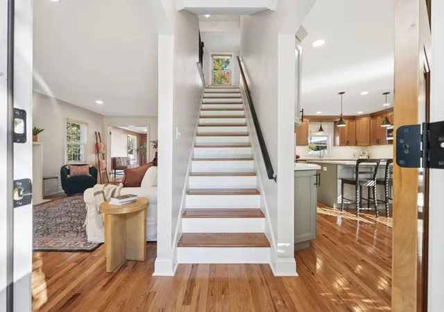 Photo 3 of Single family home for sale at 164 Charleston Ave, Columbus, OH 43214 | MLS# 226040127 | Listing updated on 2026-10-28