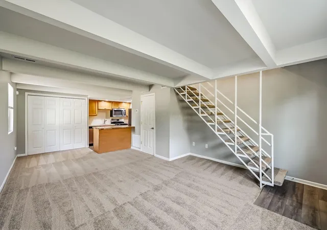 Listing Photo 5 - Condo for sale in building located at 1407 Missouri Ave, Delaware, OH 43015