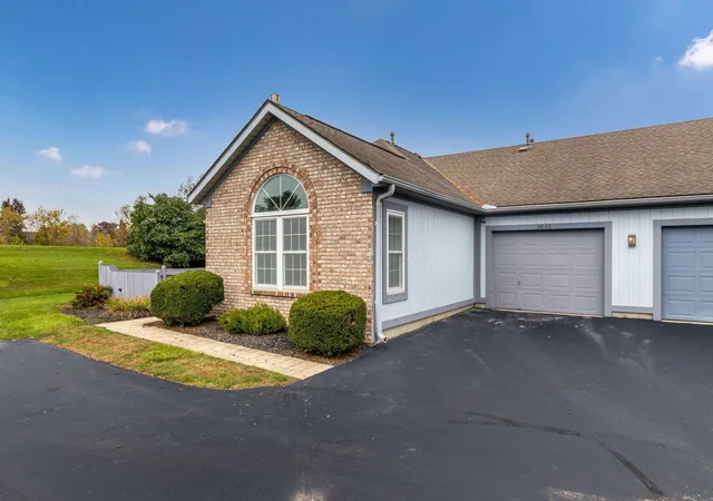Photo 3 of Condo for sale at 3823 Mill Strm Dr #21, Hilliard, OH 43026 | MLS# 226039404 | Listing updated on 2026-10-22