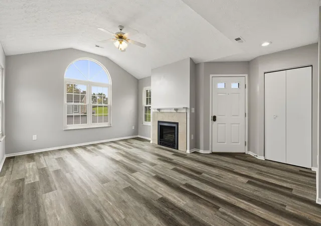 Listing Photo 5 - Condo for sale in building located at 3823 Mill Stream Dr, Hilliard, OH 43026 - Unit #21