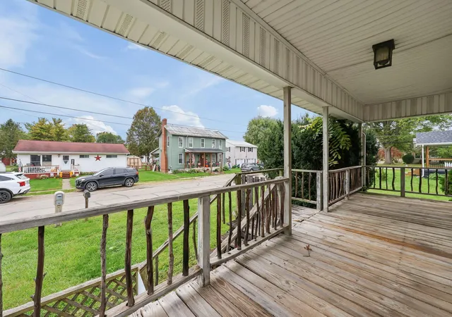 Photo 4 of Single family home for sale at 818 North W, Hebron, OH 43025 | MLS# 226039496 | Listing updated on 2026-10-17