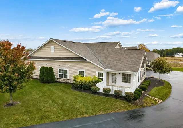 Photo 1 of Condo for sale at 1717 Chestnut Farms Loop, Grove City, OH 43123 | MLS# 226039582 | Listing updated on 2026-10-23