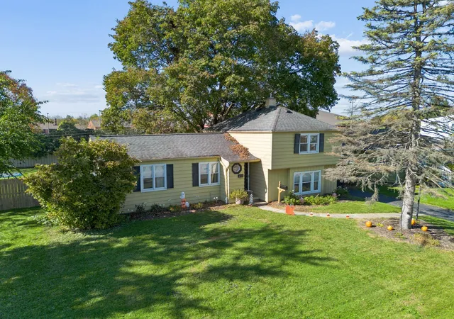 Photo 1 of Single family home for sale at 4211 Patzer Ave, Grove City, OH 43123 | MLS# 226040217 | Listing updated on 2026-10-31
