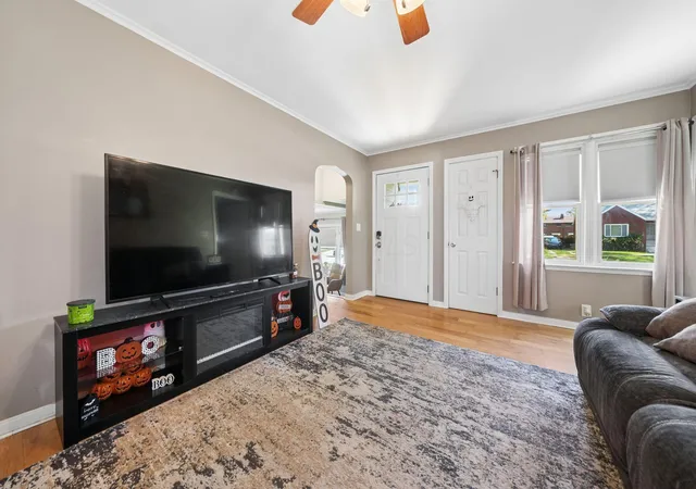 Photo 3 of Single family home for sale at 4211 Patzer Ave, Grove City, OH 43123 | MLS# 226040217 | Listing updated on 2026-10-31