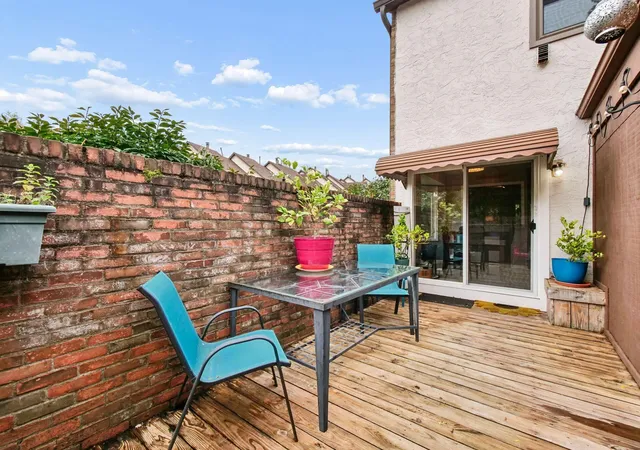 Photo 3 of Condo for sale at 1960 Drury Ln, Columbus, OH 43235 | MLS# 226039486 | Listing updated on 2026-10-28