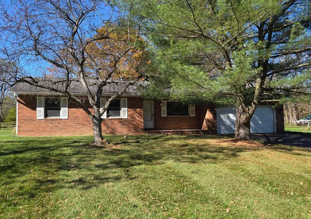 Photo 3 of Single family home for sale at 58 Knoll Dr, Granville, OH 43023 | MLS# 226039976 | Listing updated on 2026-10-21