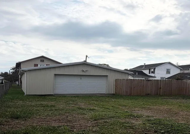 Photo 2 of Single family home for sale at 408 Wehrle Ave, Newark, OH 43055 | MLS# 226039336 | Listing updated on 2026-10-23