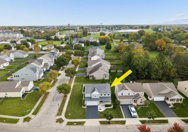 Photo 3 of Single family home for sale at 130 Rockbrook Xing Ave, Galloway, OH 43119 | MLS# 226039337 | Listing updated on 2026-10-28