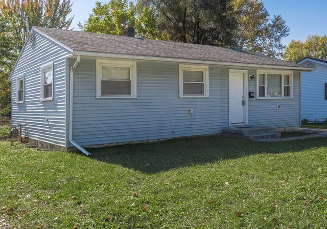 Photo 2 of Single family home for sale at 1253 E Innis Ave, Columbus, OH 43207 | MLS# 226039438 | Listing updated on 2026-10-23