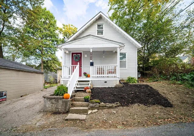Photo 1 of Single family home for sale at 202 Leeds Aly, Columbus, OH 43202 | MLS# 226039343 | Listing updated on 2026-10-17