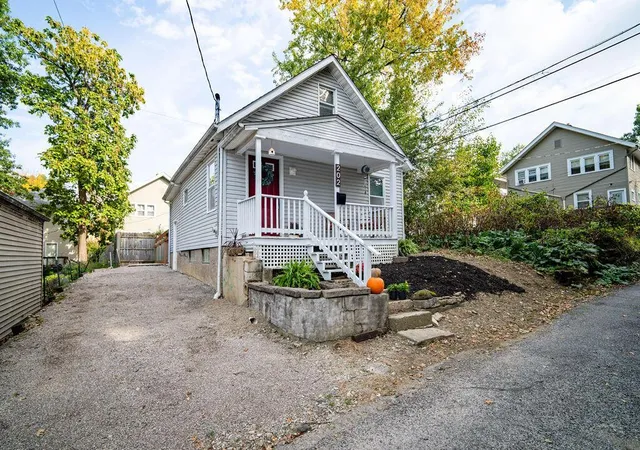 Photo 2 of Single family home for sale at 202 Leeds Aly, Columbus, OH 43202 | MLS# 226039343 | Listing updated on 2026-10-17