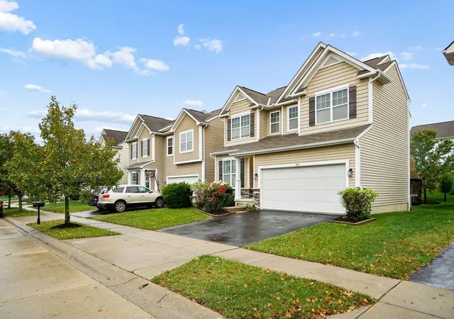 Photo 2 of Single family home for sale at 393 Lemery Dr, Columbus, OH 43213 | MLS# 226039632 | Listing updated on 2026-10-28