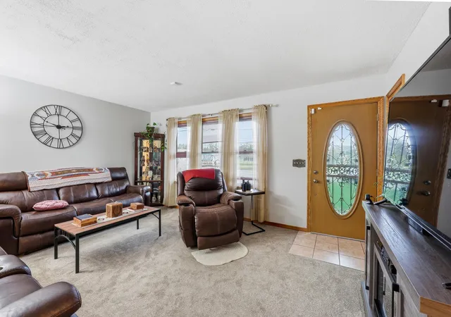 Photo 4 of Single family home for sale at 570 Tuttle Rd, Springfield, OH 45503 | MLS# 226039678 | Listing updated on 2026-10-26