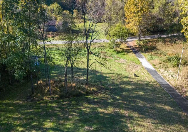 Photo 1 of Single family home for sale at 17557 Mckee Hl Rd, Frazeysburg, OH 43822 | MLS# 226039562 | Listing updated on 2026-10-17