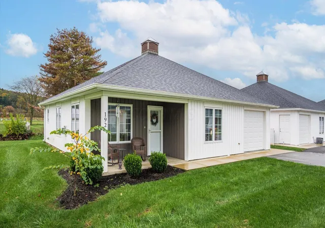 Photo 2 of Condo for sale at 192 Meadow Dr NE, Newark, OH 43055 | MLS# 226039600 | Listing updated on 2026-10-26
