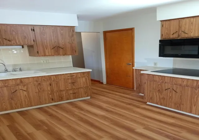 Photo 3 of Single family home for sale at 2734 Glendale Rd, Grove City, OH 43123 | MLS# 226040143 | Listing updated on 2026-10-24