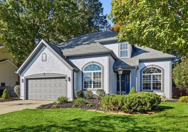 Photo 1 of Single family home for sale at 4784 Brittonhurst Dr, Hilliard, OH 43026 | MLS# 226040312 | Listing updated on 2026-10-26