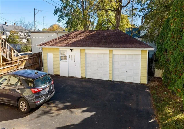 Photo 1 of Single family home for sale at 1454 N Limestone St, Springfield, OH 45503 | MLS# 226040025 | Listing updated on 2026-10-21