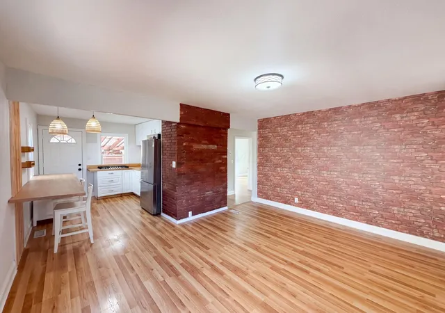 Photo 2 of Sale Pending at 2790 Azelda St, Columbus, OH 43211 | MLS# 226039426 | Listing updated on 2026-10-29
