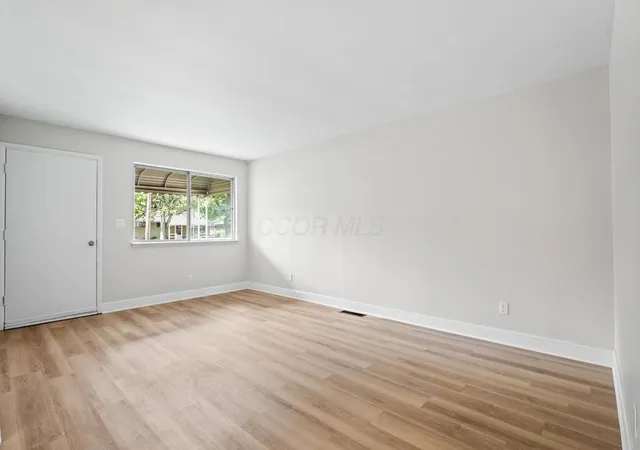 Photo 2 of Single family home for sale at 4174 Powell Ave, Columbus, OH 43213 | MLS# 226039479 | Listing updated on 2026-10-28