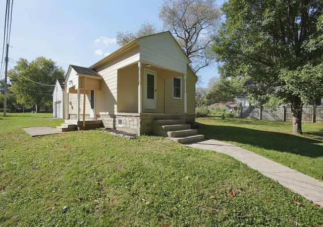 Photo 2 of Single family home for sale at 119 Landers Ave, Columbus, OH 43207 | MLS# 226040475 | Listing updated on 2026-10-26
