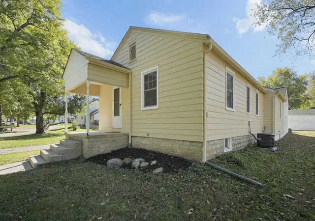 Photo 3 of Single family home for sale at 119 Landers Ave, Columbus, OH 43207 | MLS# 226040475 | Listing updated on 2026-10-26
